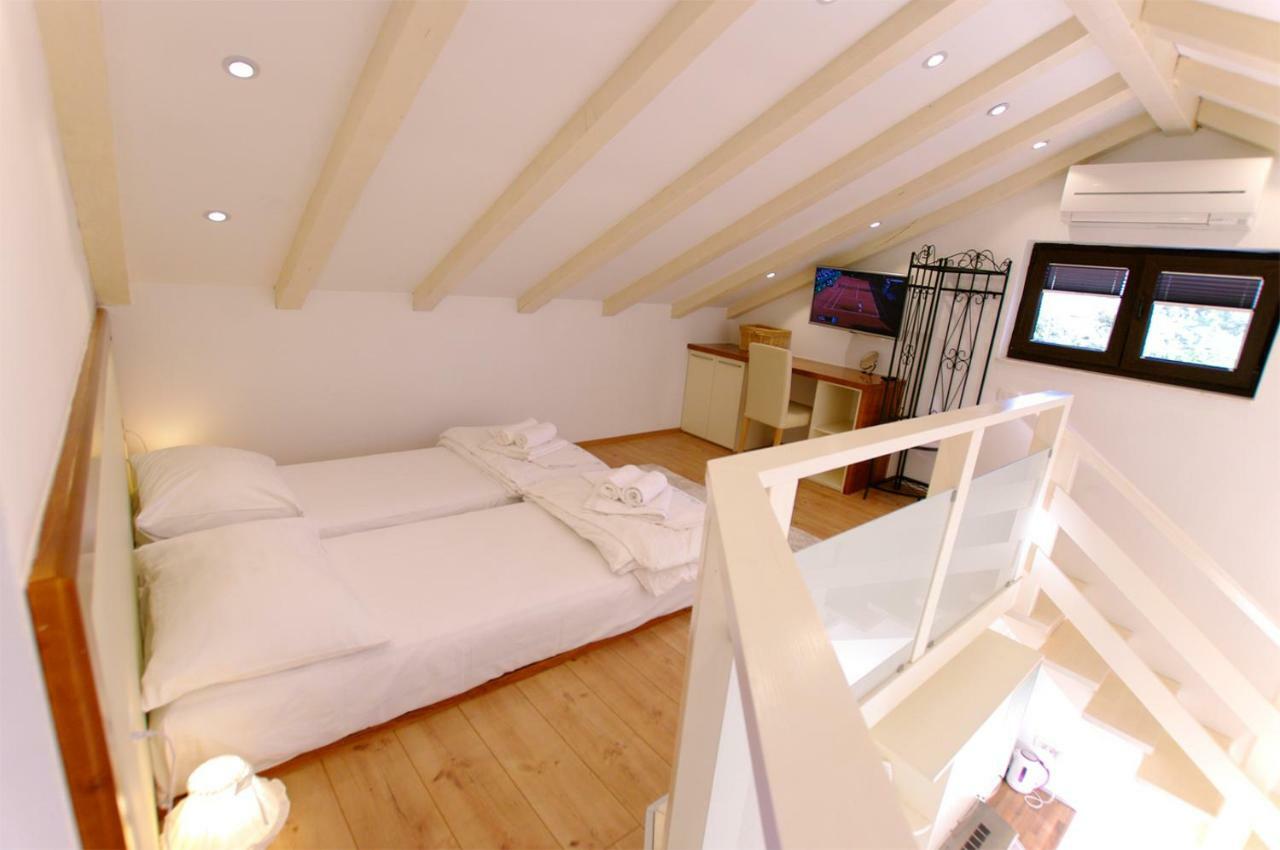 Apartman Murter Center 4+1 Id 720 아파트 외부 사진